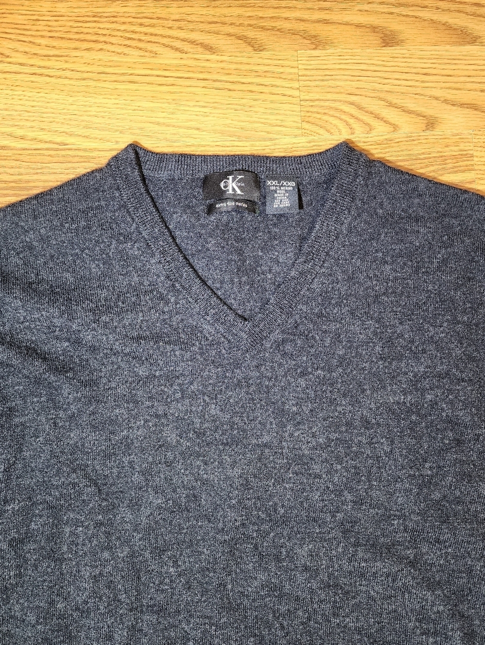 Calvin Klein Extra Fine Merino Knit V-Neck Sweater Mens 2XL Charcoal Gray Jumper - Picture 3 of 8